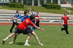 Nyon , dimanche 3 juin 2007 , Colovray , initiation au frisbee , photo Martial Fragniere